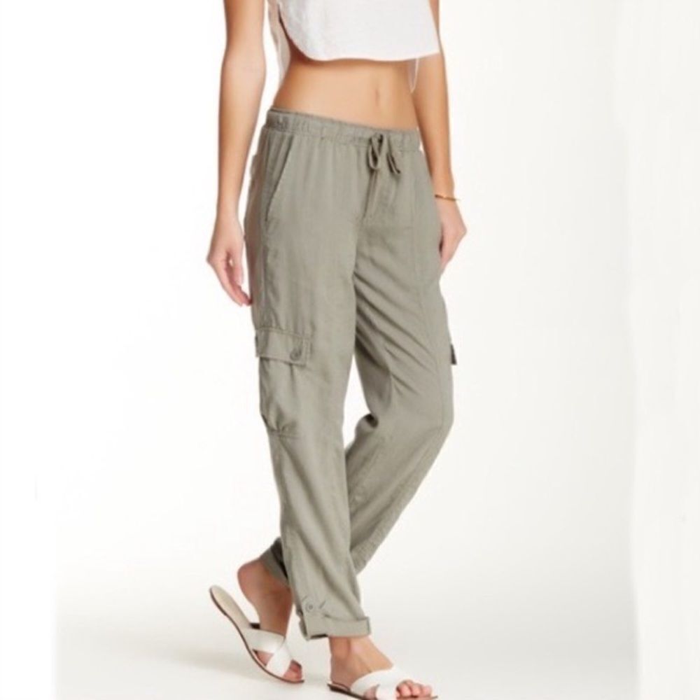 ✨ Bella Dahl Cargo Pants✨